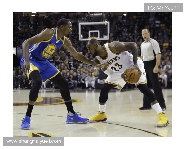 太阳迎战雄鹿巅峰对决揭幕新赛季焦点之战看群星闪耀争锋荣耀时刻 太阳迎战雄鹿巅峰对决揭幕新赛季焦点之战看群星闪耀争锋荣耀时刻