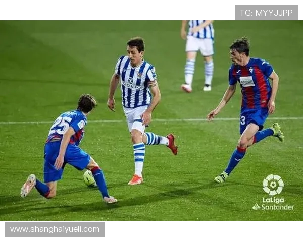 西安极限运动队在攀岩联赛中以74分稳居积分榜首位