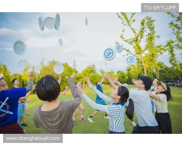 重庆飞盘队在全国飞盘状态排行榜中荣登第七名展现出强劲实力与团队精神